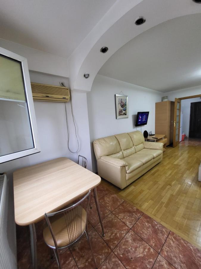 Avrig-Ferdinand Studio Bucureşti Exterior foto